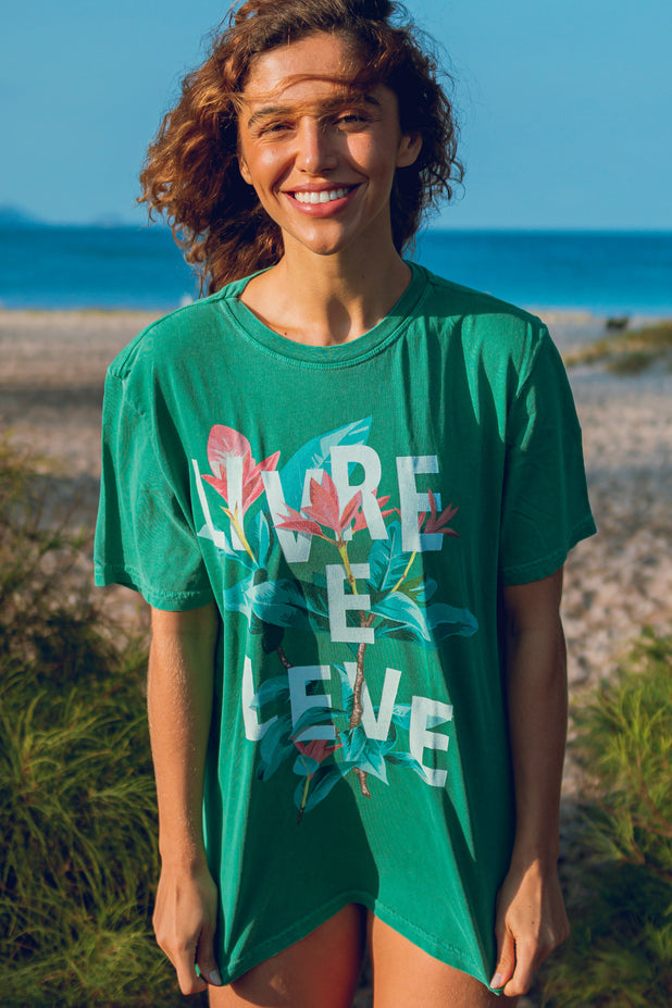 T-Shirt Estonada Livre e Leve Floral